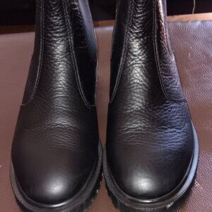 Doc Martens 2976 Black Chelsea Boots Size 8/39 Used